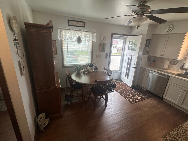 Building Photo - 4581 N 126th St