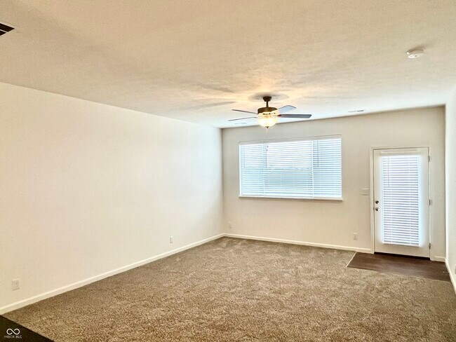 Building Photo - 6250 Shale Crescent Dr