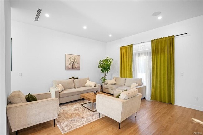 Building Photo - 9462 Odessa Ave