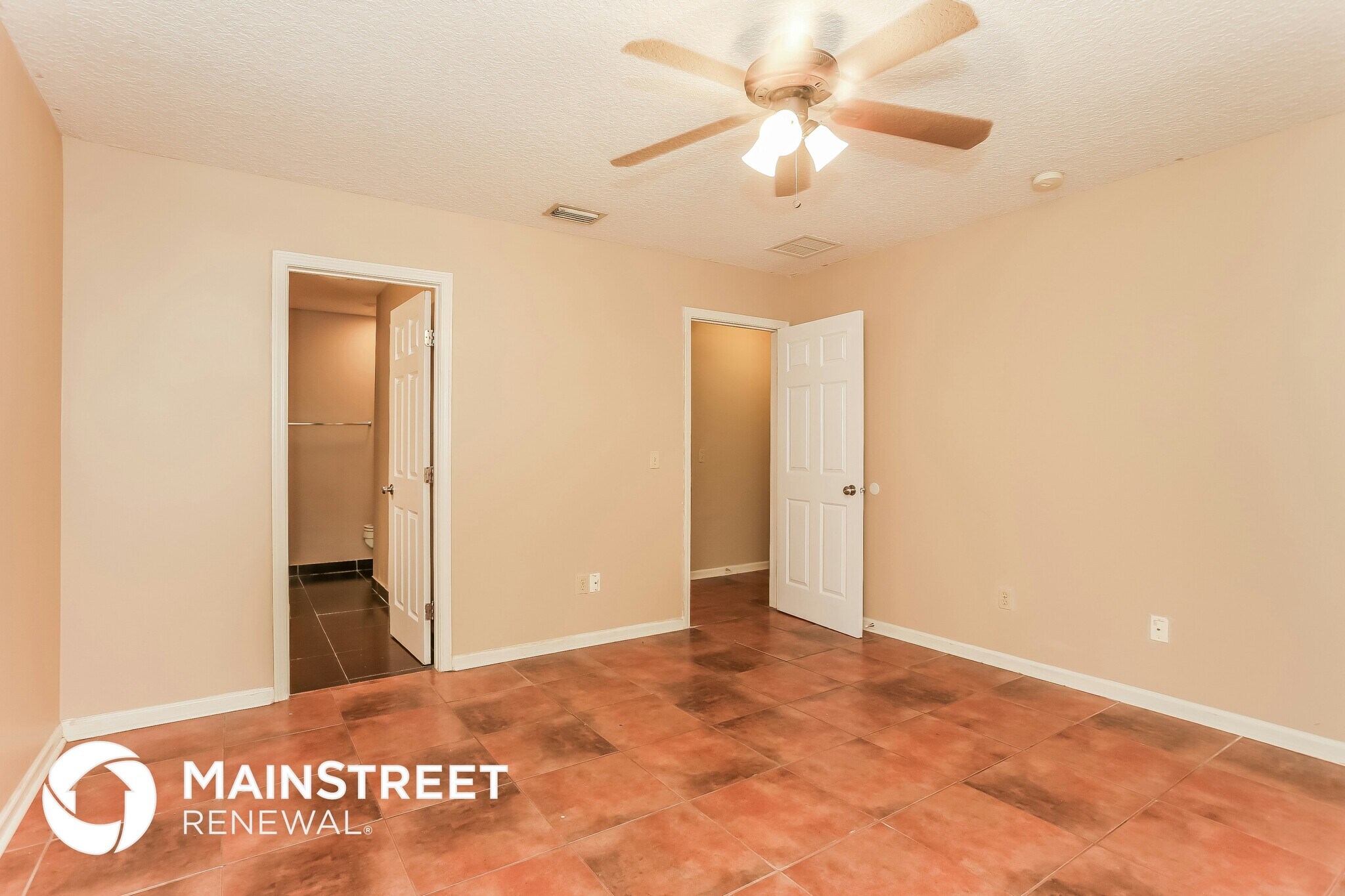 Building Photo - 5054 Knightsbridge Cir N