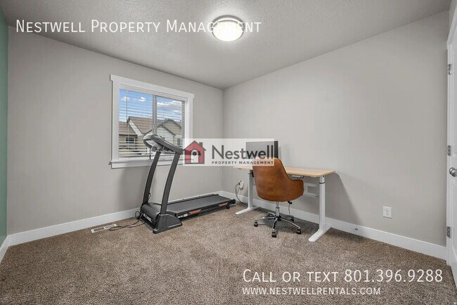 Building Photo - 906 N Apple Seed Ln