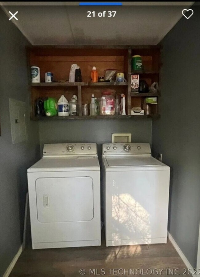 Building Photo - Charming 2BR House in Hartshorne