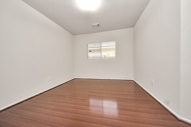 Building Photo - 12426 Magnolia Canyon