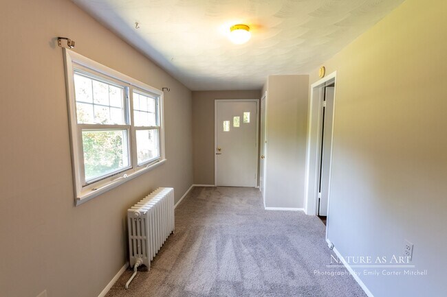 Building Photo - 3 Elliott Rd