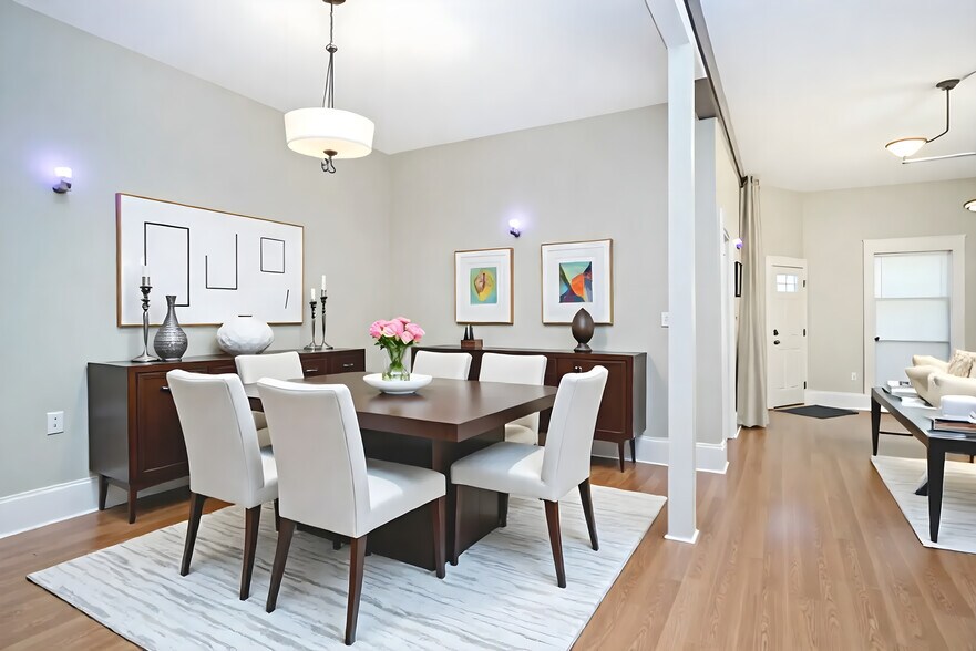 10 Foot Tall Ceilings - 1211 Pine St