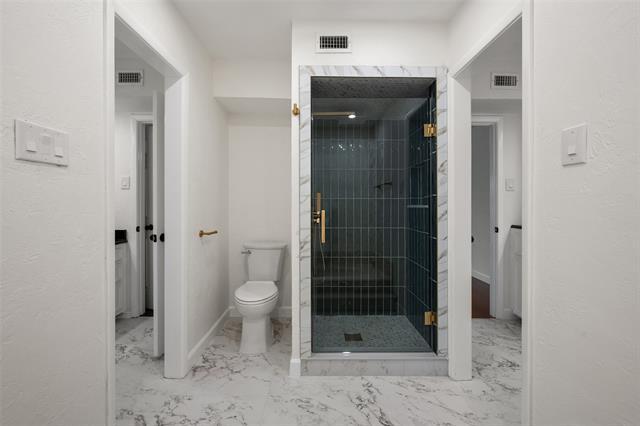 Building Photo - 701 Rocky Canyon Rd