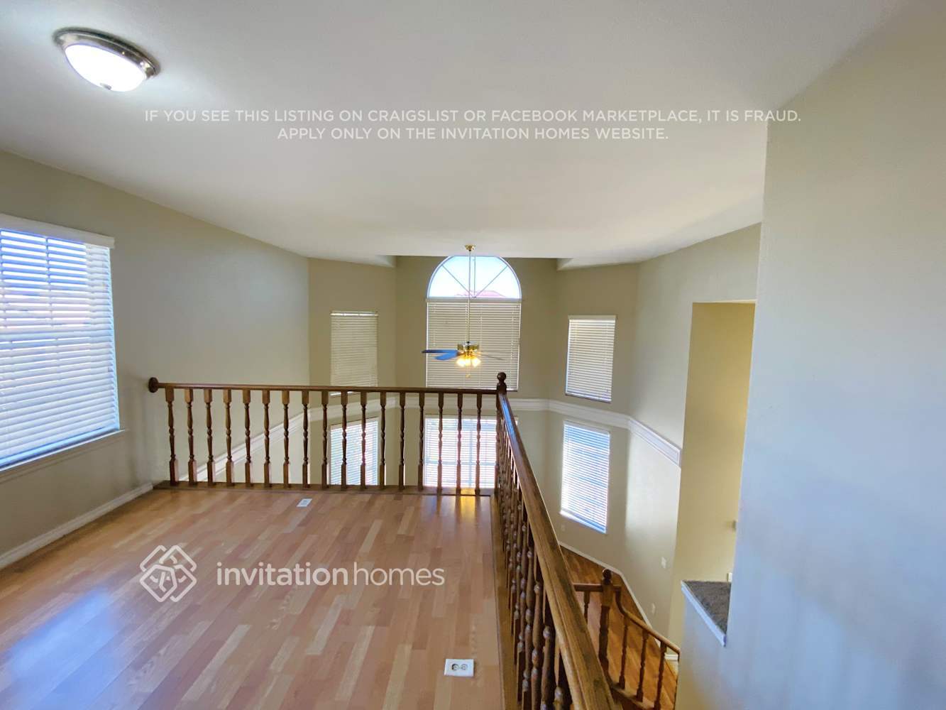 Building Photo - 302 S Quail Ln