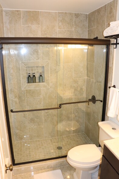 Building Photo - 2940 Lexington Trace Dr