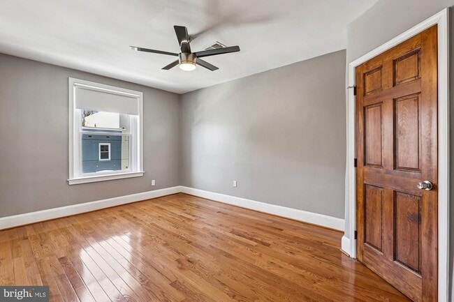 Building Photo - 1226 Carrollsburg Pl SW