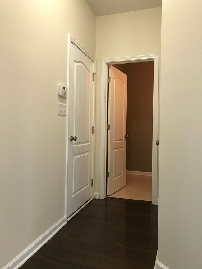 Building Photo - Regal Home on Regatta Way!