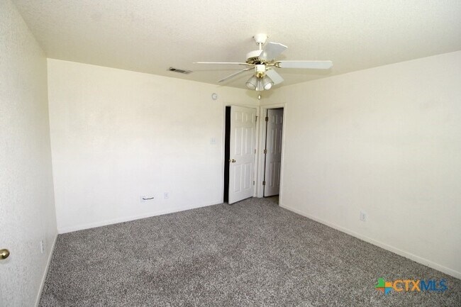 Building Photo - 3708 Littleleaf Dr