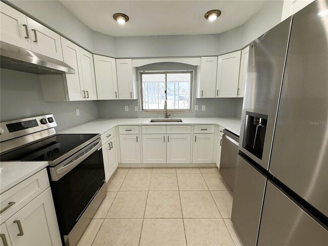 Building Photo - 500 140th Ave E