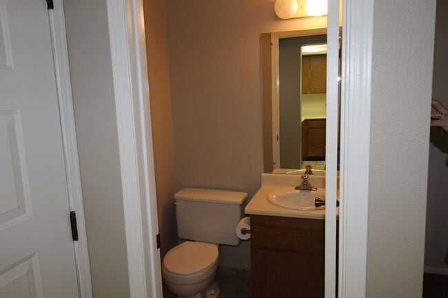 Building Photo - 7878 N Wilding Dr