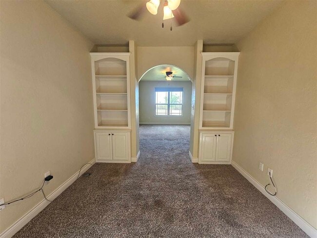 Building Photo - 1299 SW Deyo Landing Loop