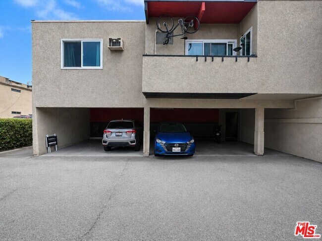 Building Photo - 12014 Kling St