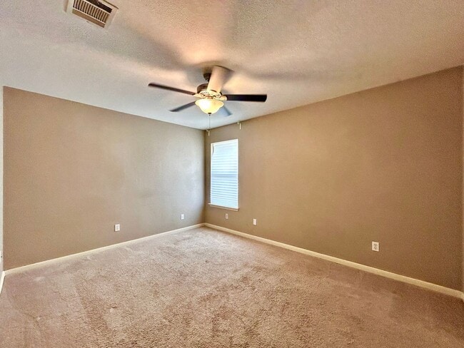 Building Photo - 13012 Kenswick Dr