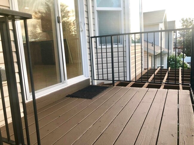 Building Photo - 944 Longleaf Dr