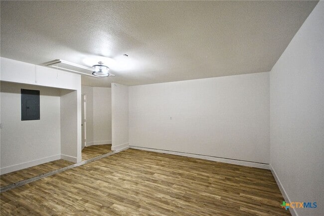 Building Photo - 2539 Fayette Dr