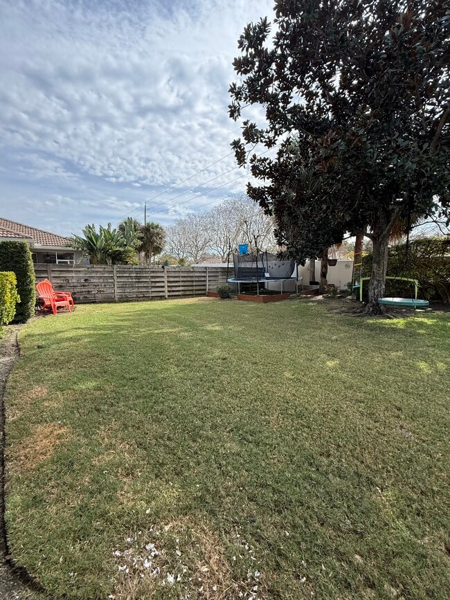 Building Photo - 5522 Eastwind Dr