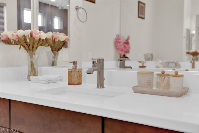 Building Photo - 10663 Stone Ledge Ave