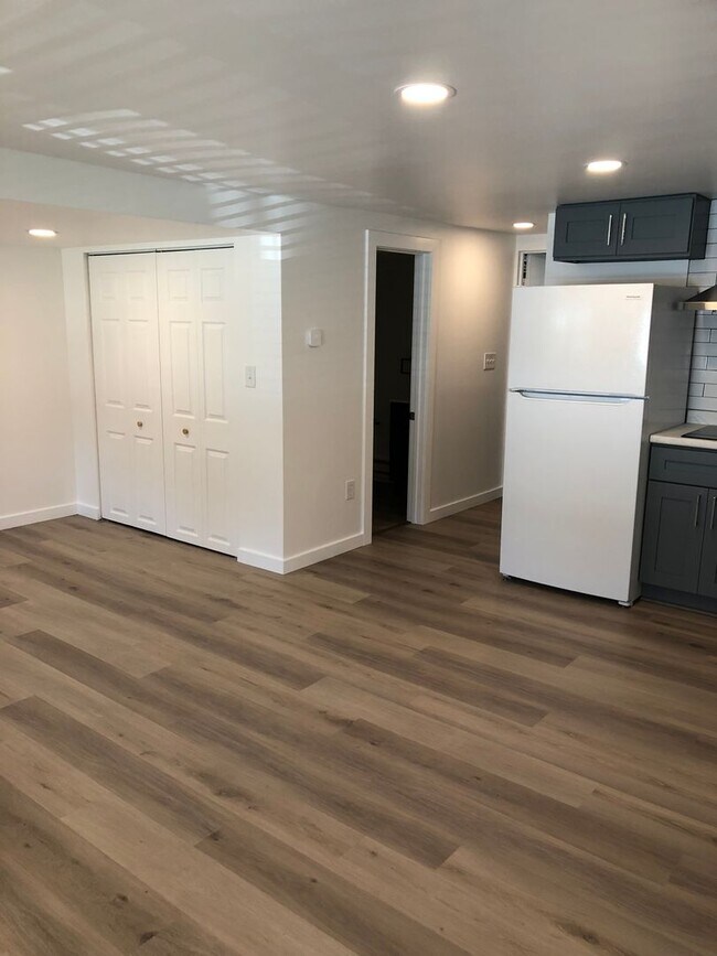 Building Photo - 125 Lockart Plaza