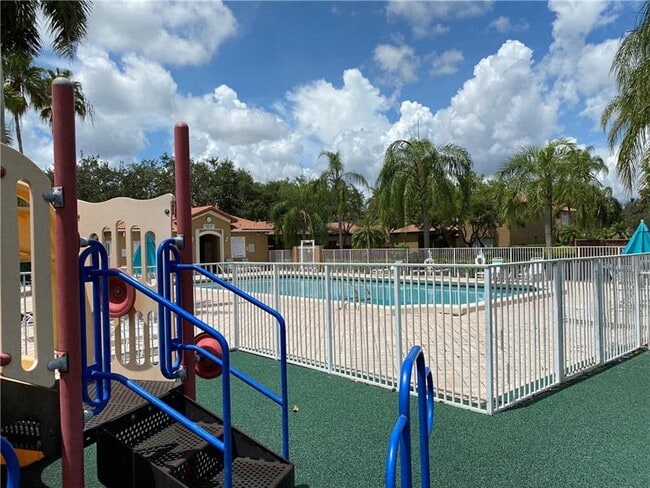 Building Photo - 16045 Emerald Cove Rd