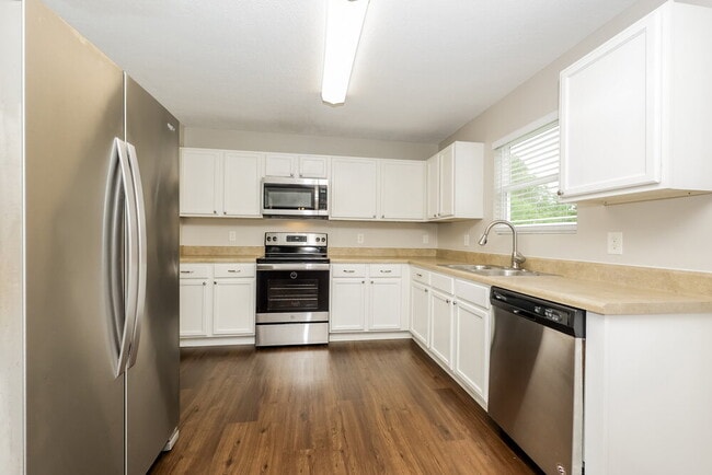 Building Photo - 5624 Dory Dr