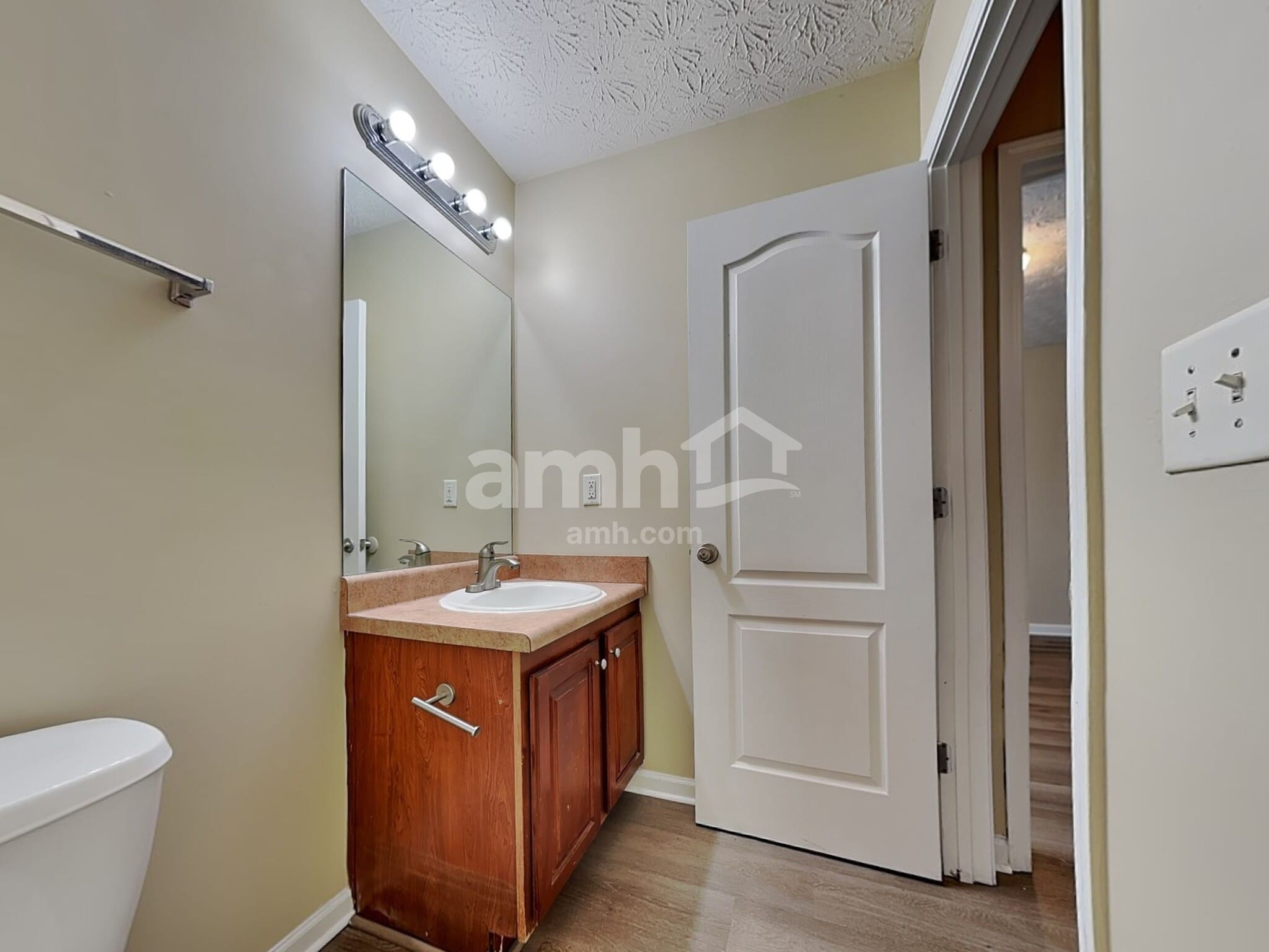 Building Photo - 131 Cottonbelle Dr