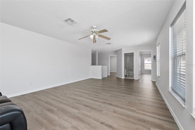 Building Photo - 746 Lockbreeze Dr