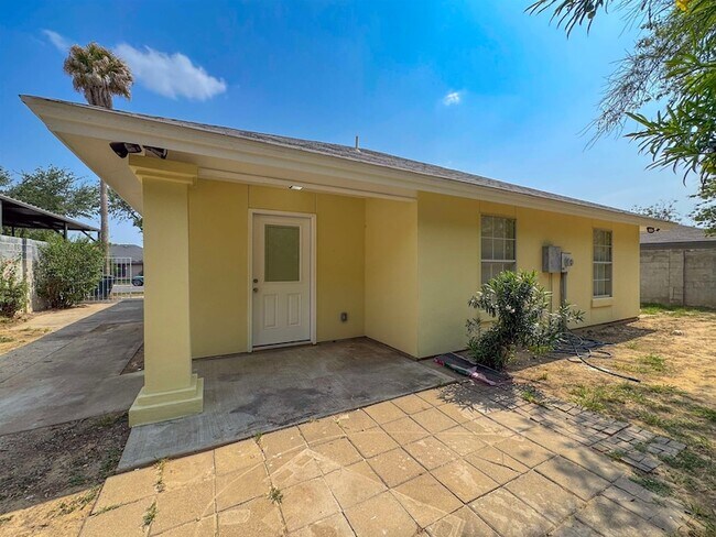 Building Photo - 304 Anthony Ln