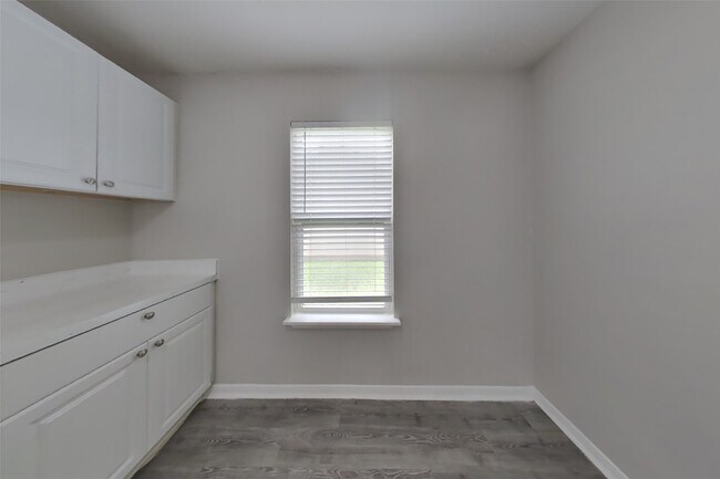 Building Photo - 18311 Autumn Trails Ln