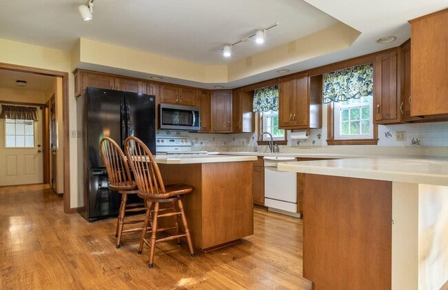 Building Photo - 5565 Stringtown Rd NW