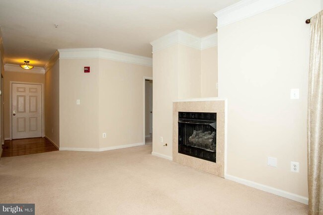 Building Photo - 6541 Grange Ln