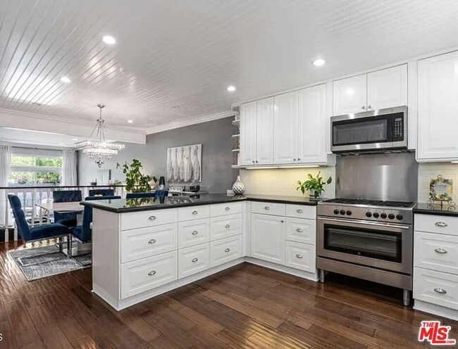 Building Photo - 17213 Palisades Cir