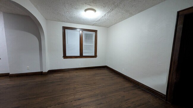Building Photo - Newly Renovated 3-Bedroom Apartment in Mic...