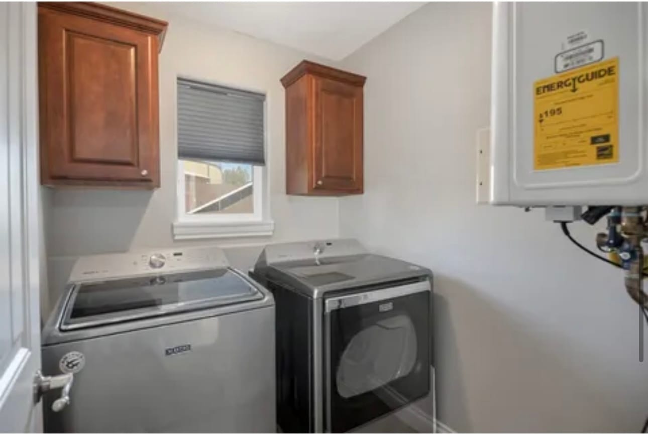 Building Photo - 3030 Saddle Dr