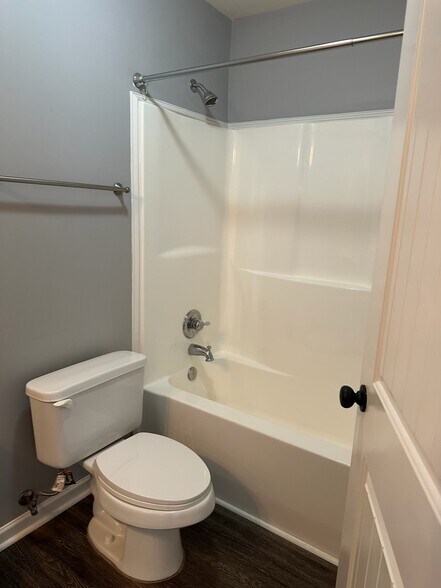 Building Photo - 2489 Ridgemont Dr
