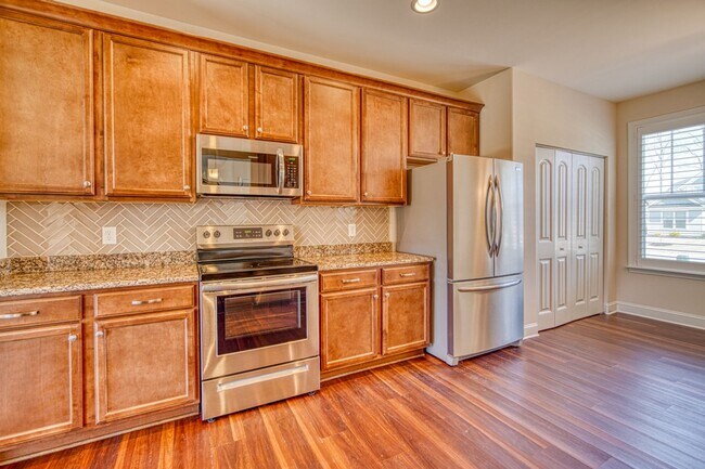 Building Photo - Lincoln Park Subdivision, Taylors - 3BR, 2...