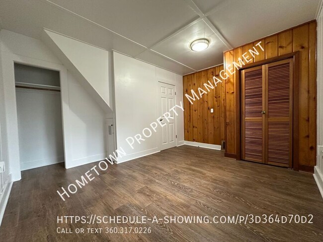 Building Photo - Remodeled 2 Bedroom Home - Available NOW!