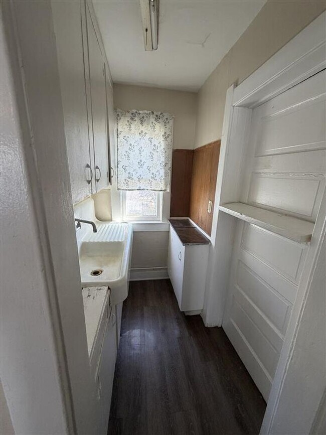 Building Photo - 540 Church St