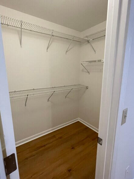 Master closet - 880 Lenox Oaks Cir NE