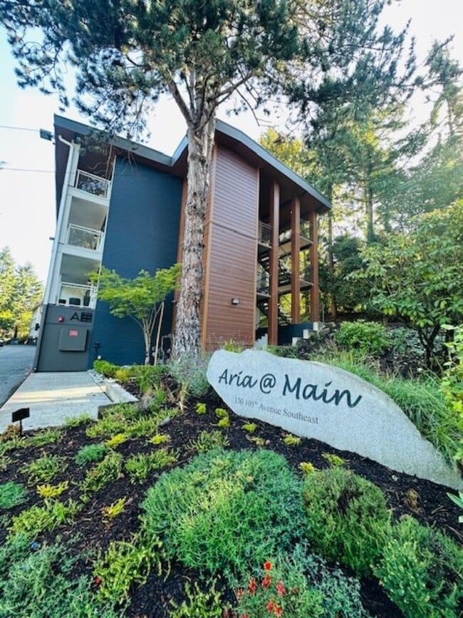 Primary Photo - 2Bd/1Ba Bellevue Condo