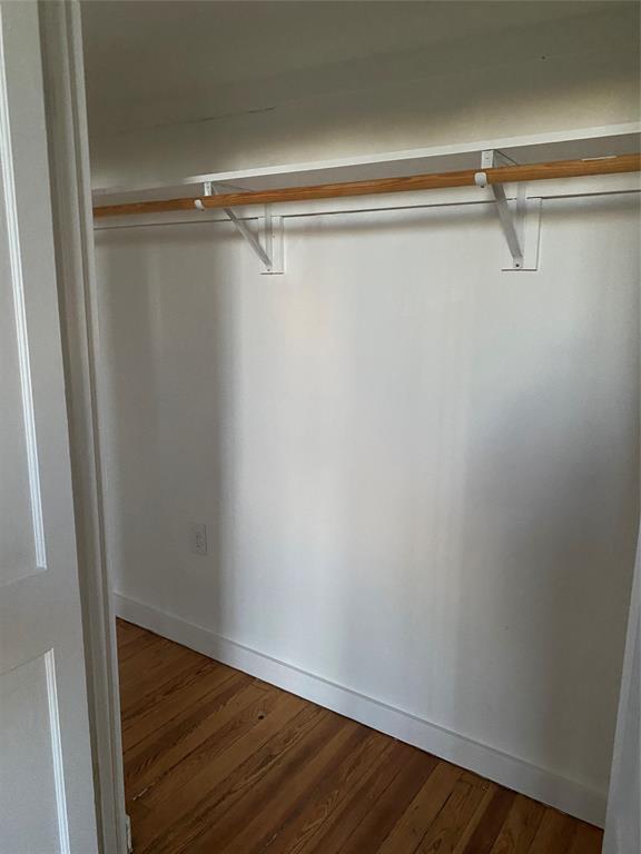 Building Photo - 1006 Main St