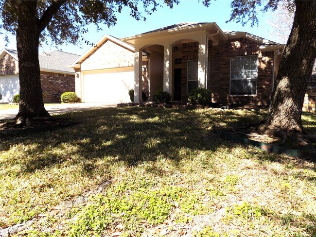 Building Photo - 1918 Appleton Dr