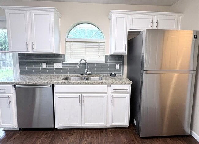 Building Photo - 12609 Linford Dr