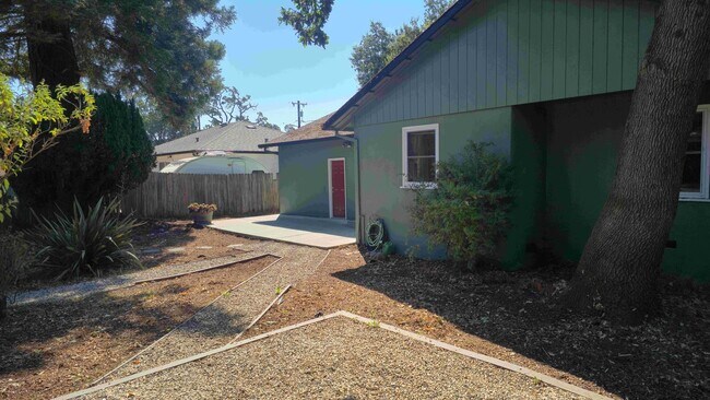 Building Photo - Family Neighborhood In The Heart of Roseland