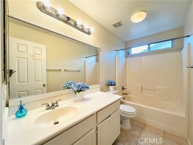 Building Photo - 12270 Mesa Grove Dr