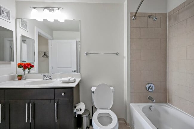 Building Photo - 2002 Eisenhower Ave