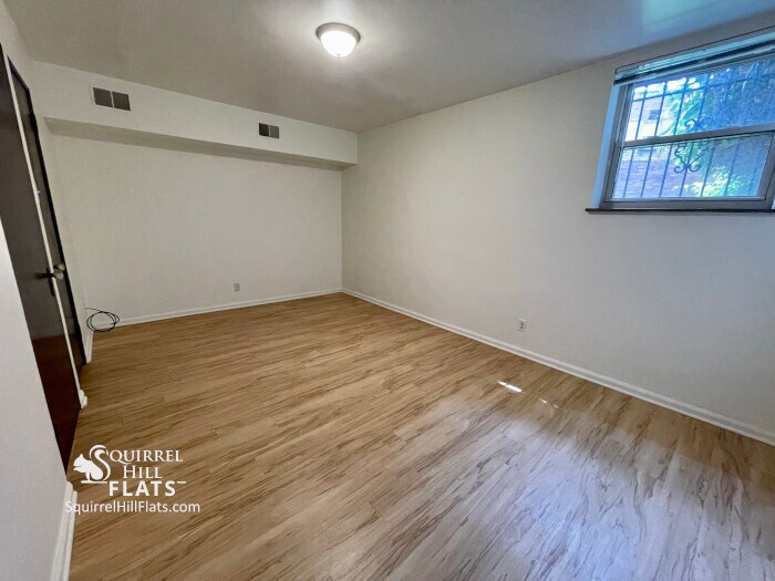 Building Photo - 5712 Phillips Ave