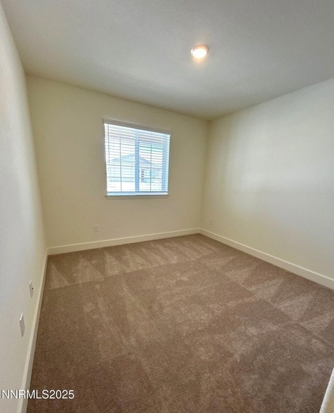 Building Photo - 904 Cascade Range Dr